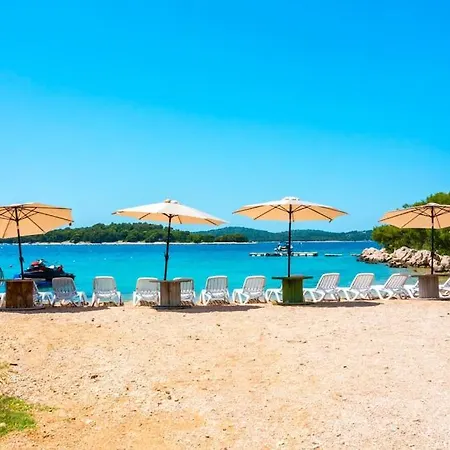 Cozy And Chic Little House With Pool Ivinj-2 Feriehus