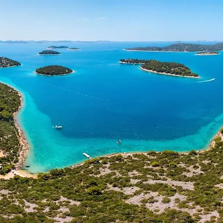 Cozy And Chic Little House With Pool Ivinj-2 *