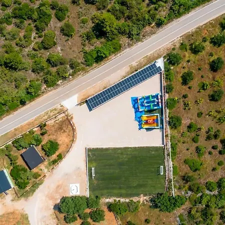 Holiday home Cozy And Chic Little House With Pool Ivinj-2 *
