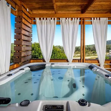 Holiday home Cozy And Chic Little House With Pool Ivinj-2 *