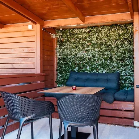 Cozy And Chic Little House With Pool Ivinj-2 Holiday home