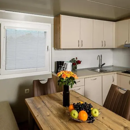 Cozy And Chic Little House With Pool Ivinj-2 *