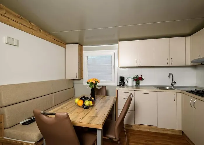 Cozy And Chic Little House With Pool Ivinj-2