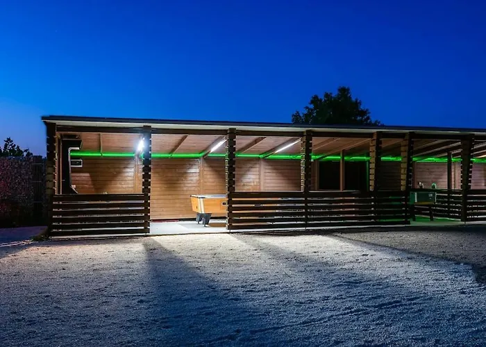 Vakantiehuis Cozy And Chic Little House With Pool Ivinj-2 *