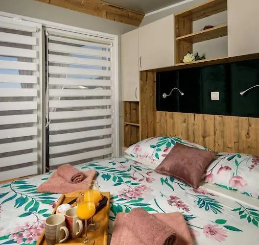 Cozy And Chic Little House With Pool Ivinj-2 Tisno