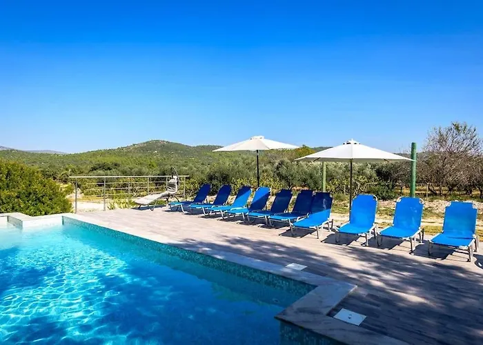 Cozy And Chic Little House With Pool Ivinj-2