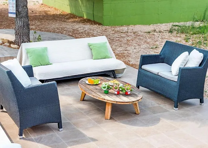 Vakantiehuis Cozy And Chic Little House With Pool Ivinj-2 Tisno