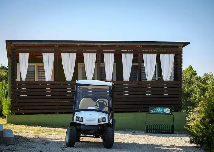 Vakantiehuis Cozy And Chic Little House With Pool Ivinj-2 Tisno