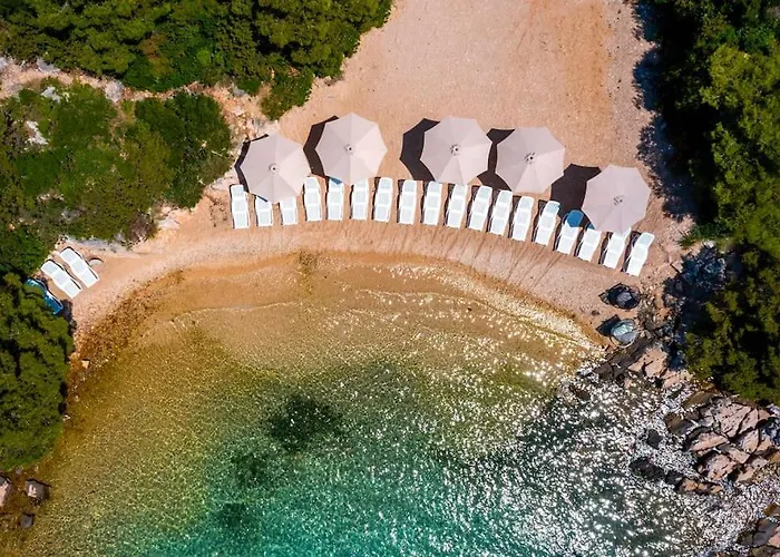 Cozy And Chic Little House With Pool Ivinj-2