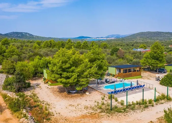 Cozy And Chic Little House With Pool Ivinj-2 迪斯诺