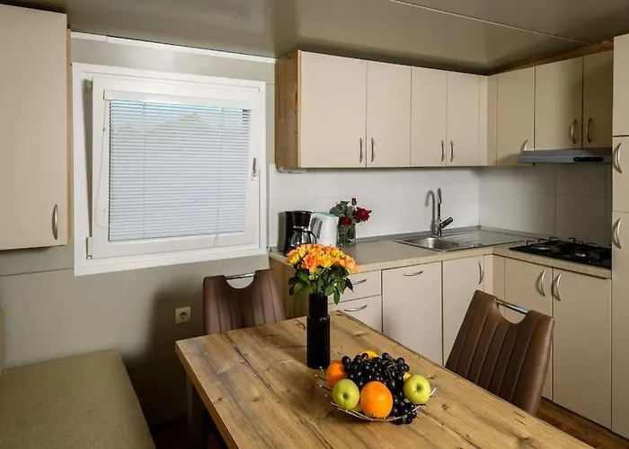 Cozy And Chic Little House With Pool Ivinj-2 *